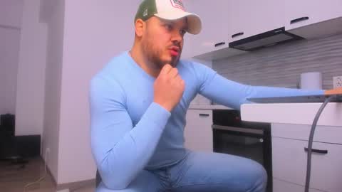 Snapshot of zackconnorsx chatting on February 2026 12:07:01 AM Zack online show from February 2026 12:07:01 AM