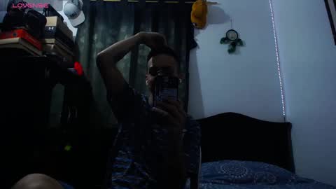 Snapshot of zackdriussyx chatting on February 2025 04:15:01 AM zackdriussyx online show from February 2025 04:15:01 AM