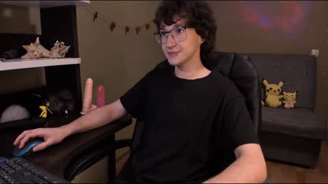 Snapshot of zackstivensen chatting on February 2025 11:34:02 PM Zachary next stream on monday online show from February 2025 11:34:02 PM