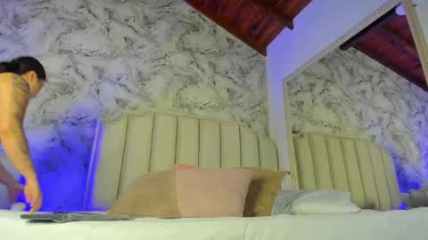 Zafiro  online show from May 2026 07:21:01 PM