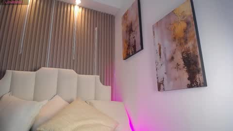 Snapshot of zafiro_cat chatting on March 2026 05:12:02 AM Zafiro online show from March 2026 05:12:02 AM