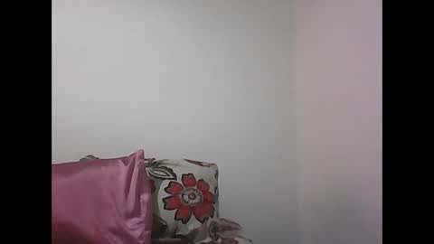 Snapshot of zafiro_rubi chatting on November 2025 12:39:02 PM Zafiro online show from November 2025 12:39:02 PM