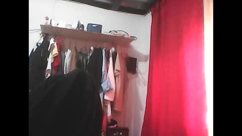 Snapshot of zafiro_rubi chatting on November 2025 01:14:02 PM Zafiro online show from November 2025 01:14:02 PM