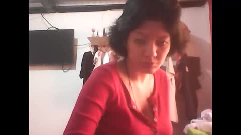 Snapshot of zafiro_rubi chatting on December 2025 06:47:02 PM Zafiro online show from December 2025 06:47:02 PM