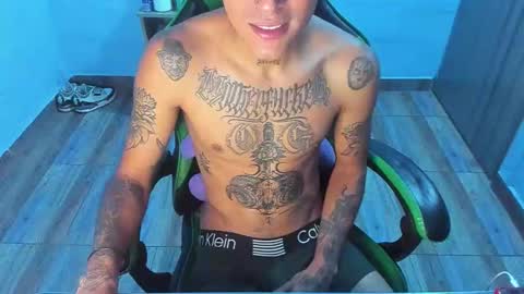 Snapshot of zafirocum chatting on December 2025 12:21:02 PM BiG Zafiro online show from December 2025 12:21:02 PM