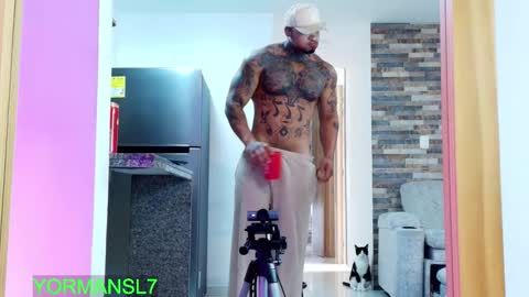 INSTAGRAM yormanfit7 online show from November 2025 02:06:02 PM