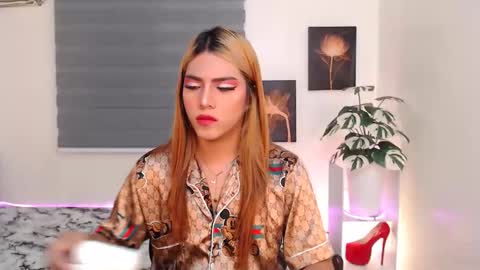 Snapshot of zairaaaaa chatting on April 2026 11:27:01 AM Zai online show from April 2026 11:27:01 AM