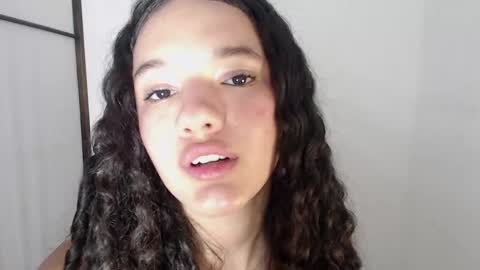 Snapshot of zairaglow chatting on October 2025 04:29:02 PM Zaira Pussy extreme online show from October 2025 04:29:02 PM