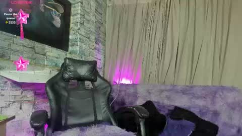 Snapshot of zamara_kleii chatting on June 2026 10:33:01 PM Zamara Kleii online show from June 2026 10:33:01 PM