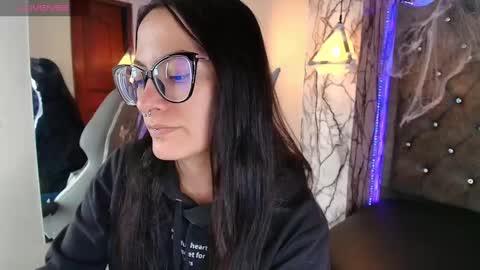   online show from October 2025 07:14:02 PM