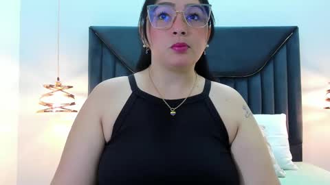 zamiragates1 online show from March 2025 03:45:01 AM