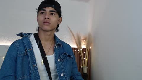 Snapshot of zander_2120 chatting on January 2025 12:38:02 PM Zander online show from January 2025 12:38:02 PM