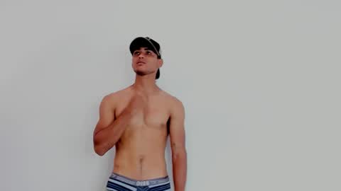 Zander online show from March 2026 01:11:01 AM