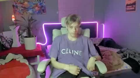 Snapshot of zane_steele chatting on March 2026 12:50:02 AM Kel online show from March 2026 12:50:02 AM