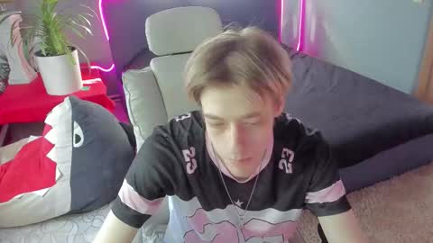 Snapshot of zane_steele chatting on March 2026 08:52:01 AM Kel online show from March 2026 08:52:01 AM