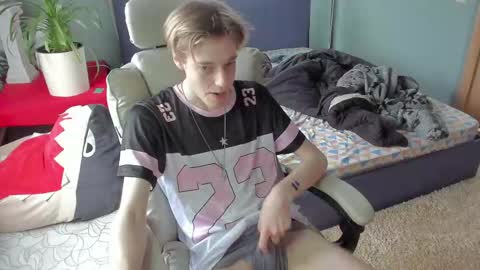 Snapshot of zane_steele chatting on March 2026 10:42:01 AM Kel online show from March 2026 10:42:01 AM