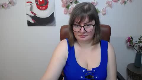 zannadreil online show from November 2025 07:57:01 PM