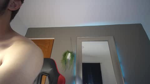 Snapshot of zanty2308 chatting on October 2025 02:20:01 AM Tiiago Mallz online show from October 2025 02:20:01 AM