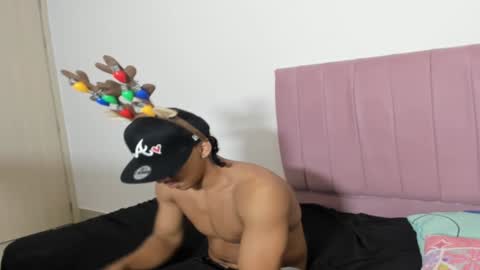 zanxley_ online show from December 2024 07:39:02 AM