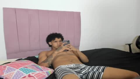 zanxley_ online show from December 2024 04:00:01 AM