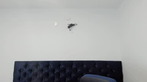 zanxley_ online show from December 2024 07:25:02 AM