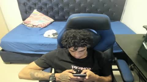 zanxley_ online show from December 2024 02:12:01 AM