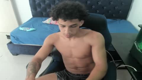 zanxley_ online show from December 2024 03:37:02 PM