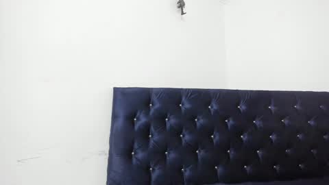 zanxley_ online show from February 2025 11:34:01 PM