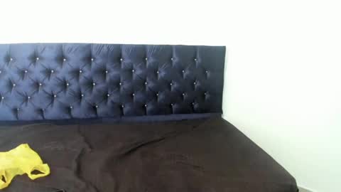 zanxley_ online show from February 2025 06:59:02 PM