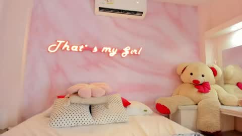 Snapshot of zara_holly_ chatting on May 2026 07:10:01 PM Zara online show from May 2026 07:10:01 PM