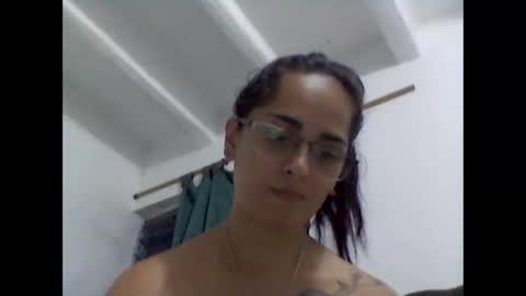 zaraa_lopez online show from November 2025 10:40:01 PM