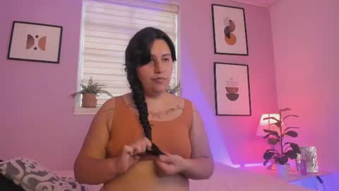 Snapshot of zarabloom_ chatting on July 2026 08:14:01 PM Zara Blonm online show from July 2026 08:14:01 PM