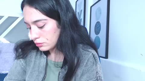 zaradames_ online show from December 2024 05:34:01 AM