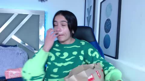 zaradames_ online show from December 2024 12:43:02 AM