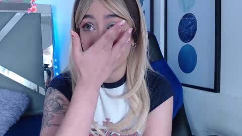 zaradames_ online show from March 2025 04:46:01 AM