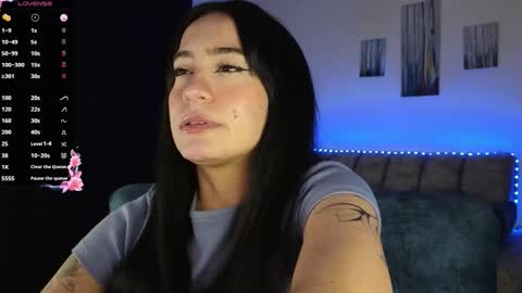 zaradames_ online show from November 2025 04:23:02 AM