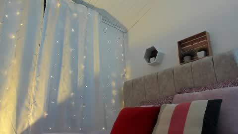 Snapshot of zaradulce chatting on February 2025 12:05:02 PM Zara . online show from February 2025 12:05:02 PM