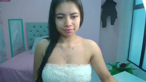 Snapshot of zarah_torres chatting on December 2024 02:22:01 PM Zarah online show from December 2024 02:22:01 PM