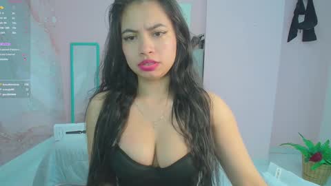 Snapshot of zarah_torres chatting on January 2025 07:17:01 PM Zarah online show from January 2025 07:17:01 PM