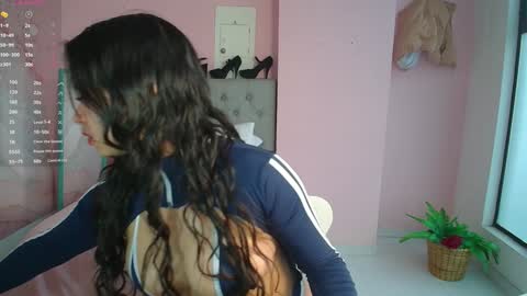 Snapshot of zarah_torres chatting on January 2025 04:36:01 PM Zarah online show from January 2025 04:36:01 PM
