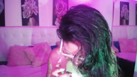 Zarah online show from June 2026 05:17:02 PM