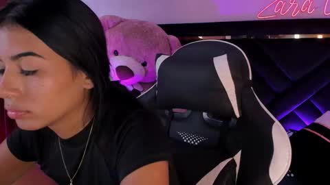 Zara Lim  online show from September 2025 06:02:02 PM