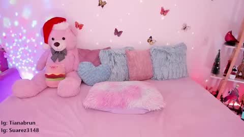 Snapshot of zaratorres_ chatting on December 2024 01:49:02 PM Zara online show from December 2024 01:49:02 PM