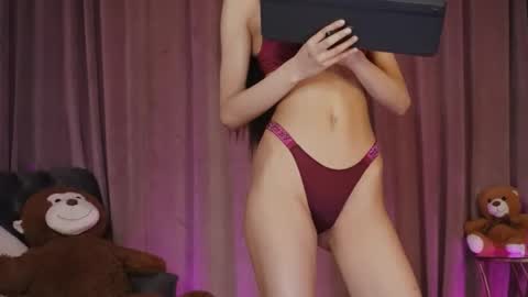 zariaavera online show from May 2026 04:20:02 AM