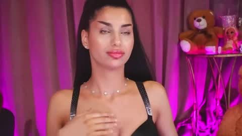 zariaavera online show from May 2026 02:45:01 PM