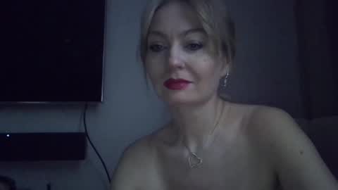 Snapshot of zarinaswift chatting on January 2025 04:18:01 AM Zarina Swift online show from January 2025 04:18:01 AM