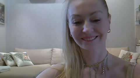 Zarina Swift online show from March 2026 09:32:01 AM