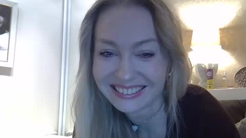 Zarina Swift online show from April 2026 04:48:02 AM