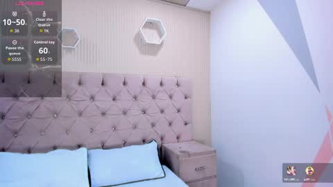 Zarina Waynne online show from June 2026 02:09:01 PM