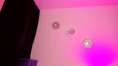 Snapshot of zaritha_li chatting on October 2025 10:23:02 AM Zaritha Li online show from October 2025 10:23:02 AM